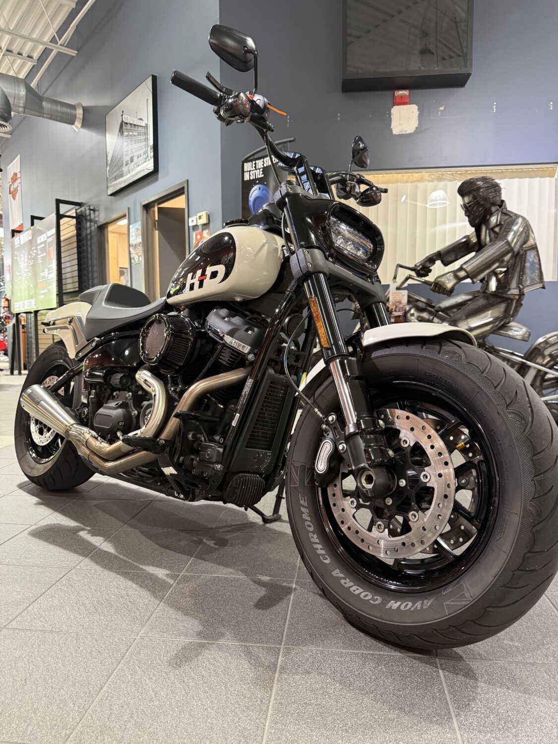 FXFBS 2022 Fat Bob® 114