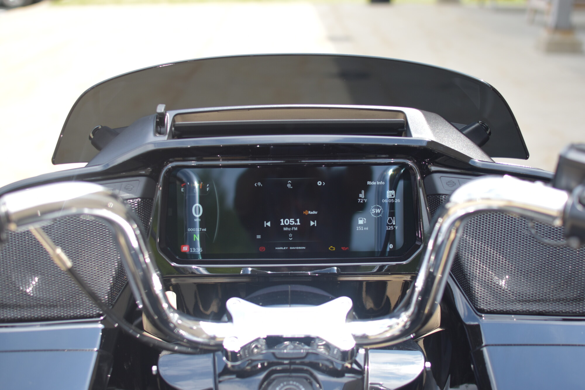 2026 Harley-Davidson® Road Glide 3 Vivid Black, photo 10