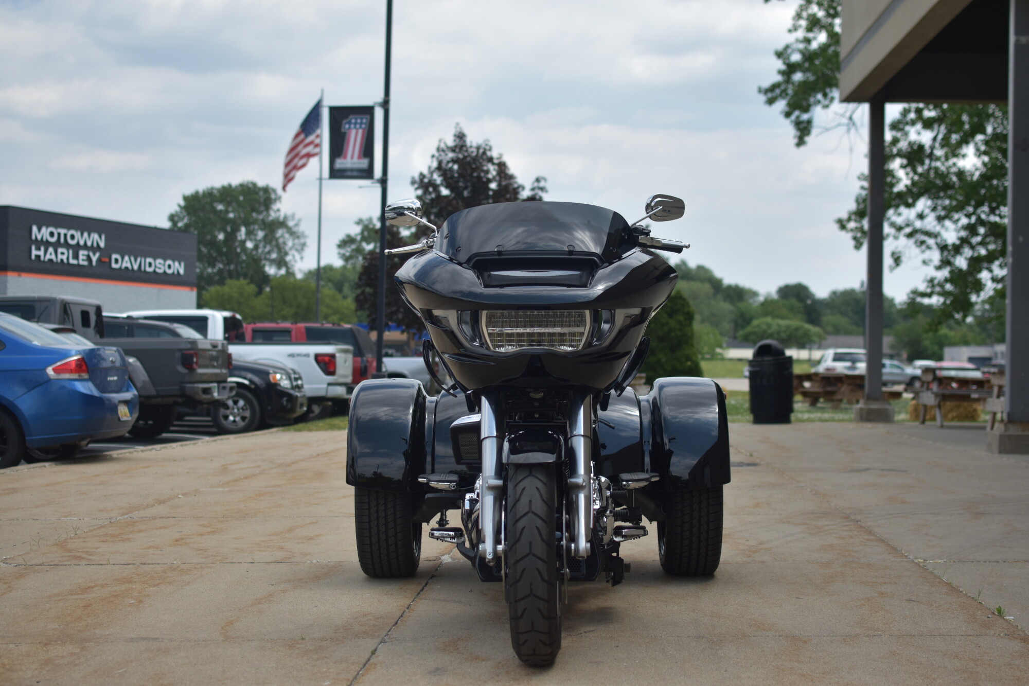 2026 Harley-Davidson® Road Glide 3 Vivid Black, photo 7