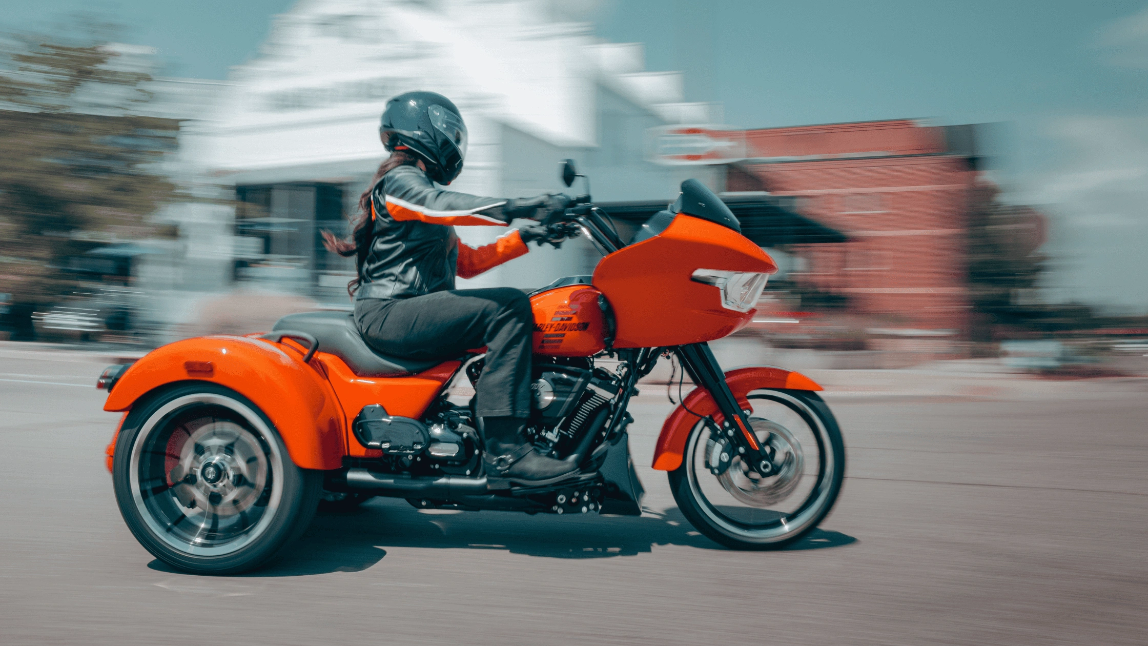 2026 Harley-Davidson Road Glide 3 Orange Female Rider City Baton Rouge