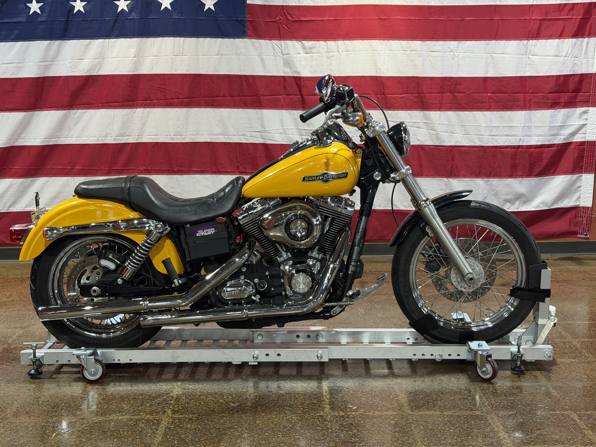 FXDC 2013 Super Glide® Custom