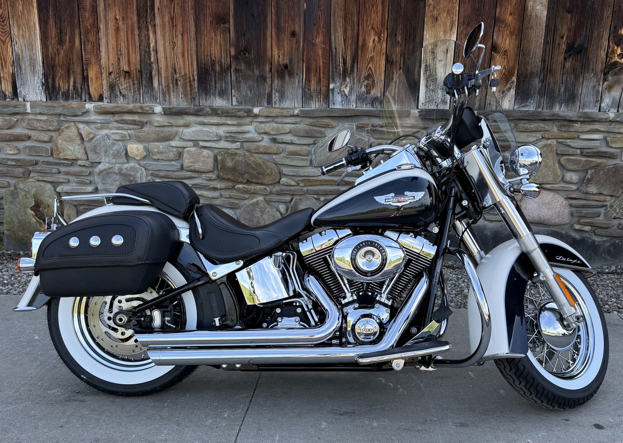 2012 Harley-Davidson® Softail Deluxe 103 Two-Tone Birch White/Midnight Pearl