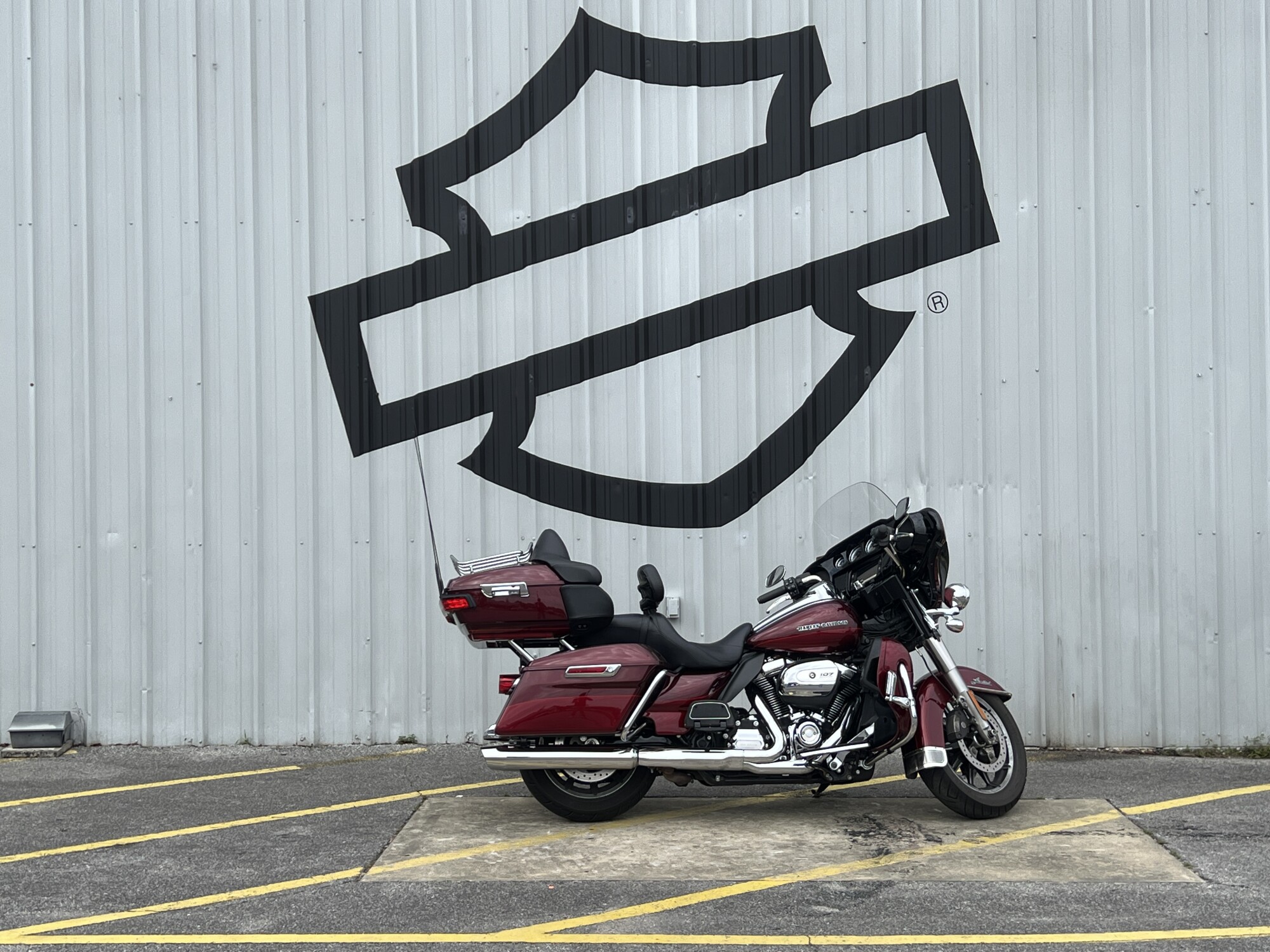 2017 Harley-Davidson® Ultra Limited Two-Tone Mysterious Red Sunglo/Velocity Red Sunglo