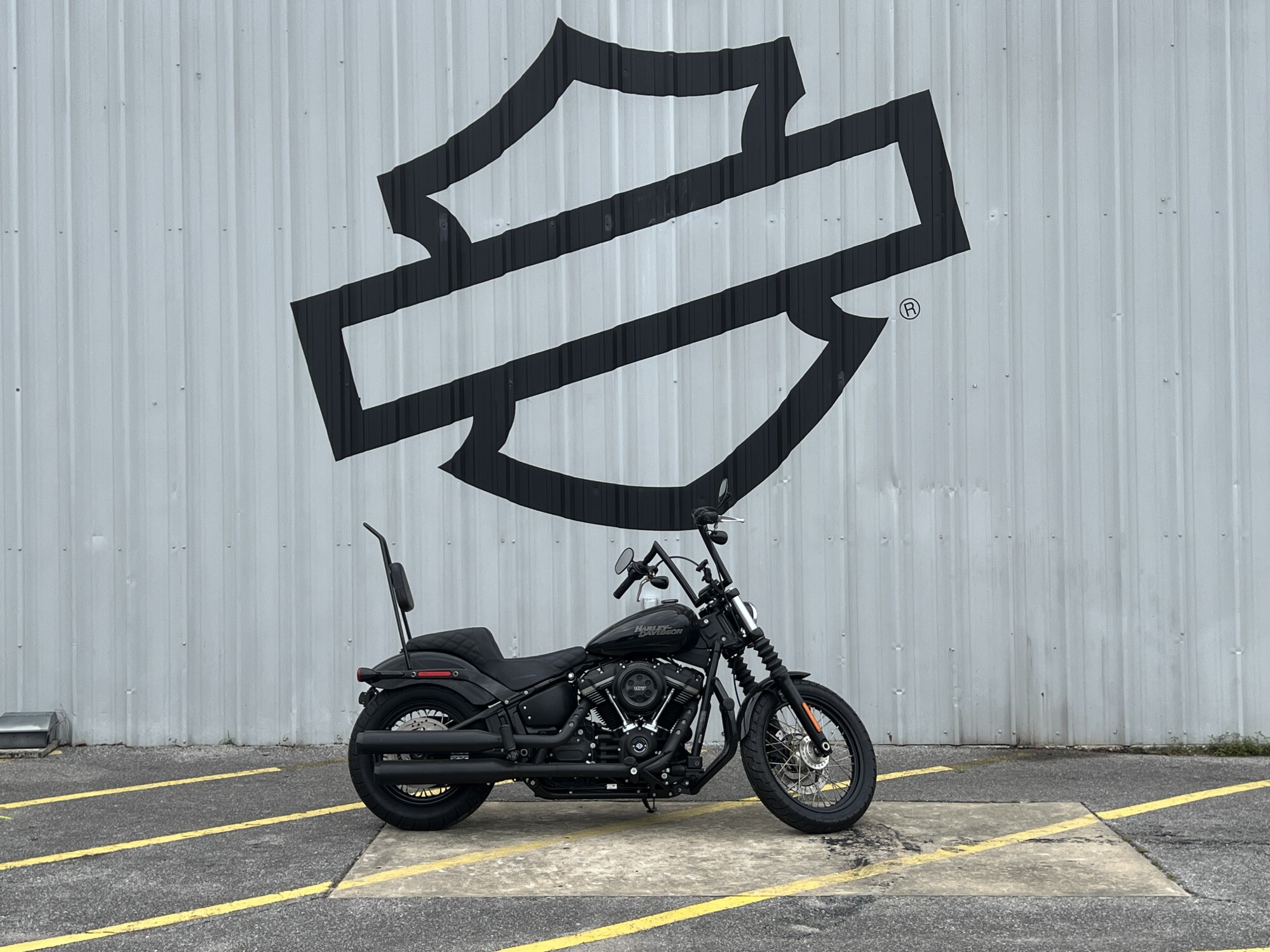 2020 Harley-Davidson® Street Bob® Vivid Black