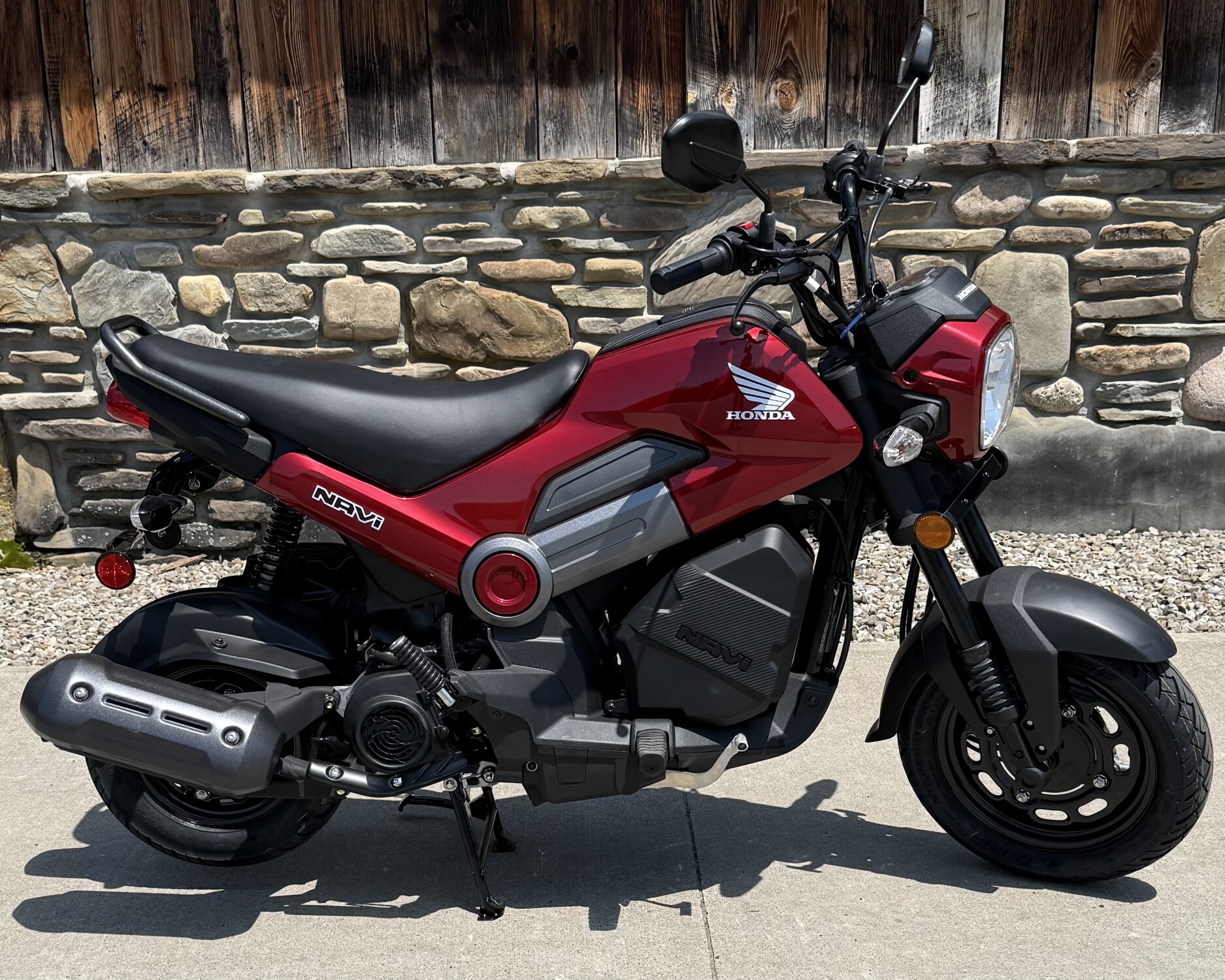 2026 Honda Navi Pearl Red