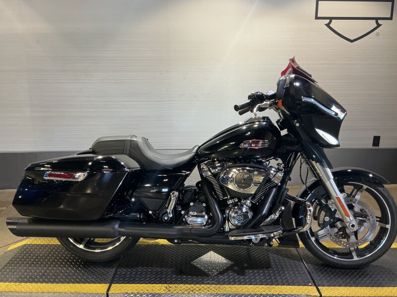 FLHX 2024 Street Glide®