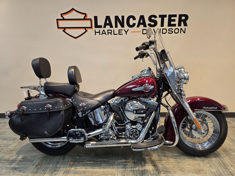 2017 Harley-Davidson® Heritage Softail® Classic Mysterious Red/Velocity Red Sunglo FLSTC