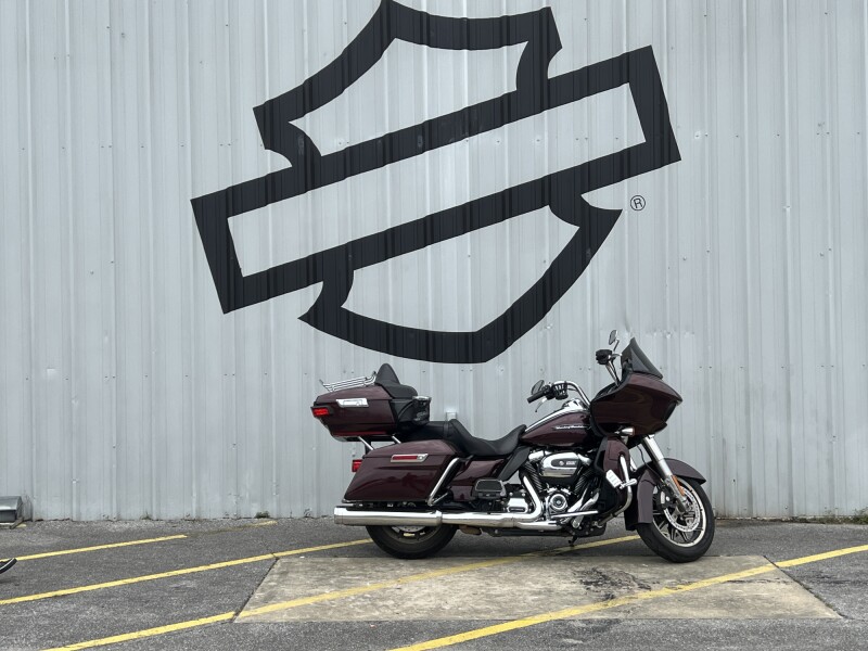 2018 Harley-Davidson® Road Glide® Ultra Twisted Cherry
