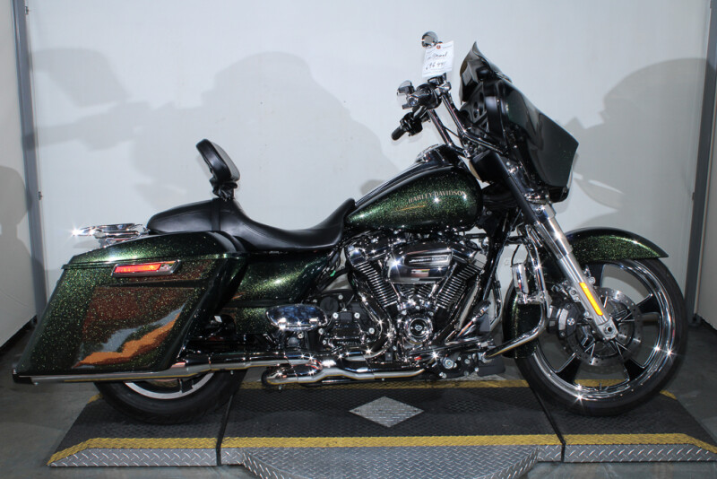 2018 Harley-Davidson Street Glide Grand American Touring FLHX