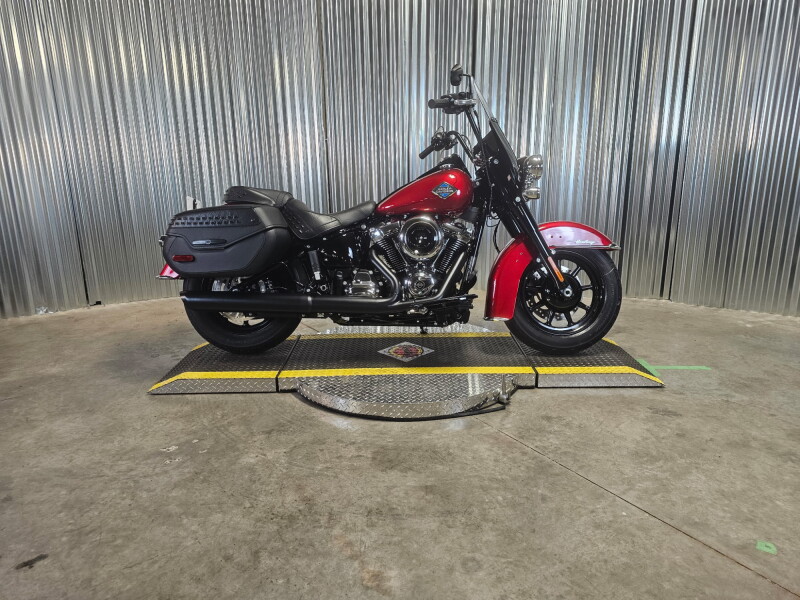 2026 Harley-Davidson® Heritage Classic Brilliant Red Black Laced Wheels