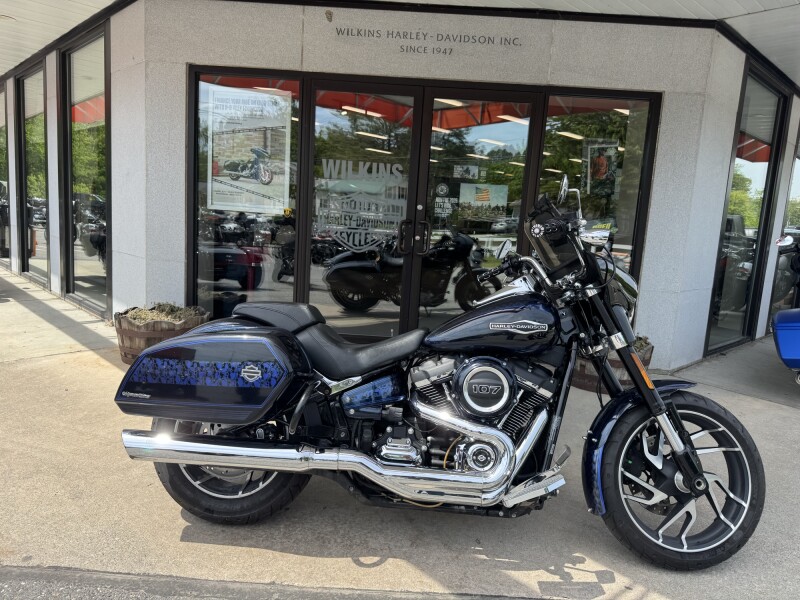 2019 HARLEY-DAVIDSON FLSB SPORT GLIDE in VIVID BLACK