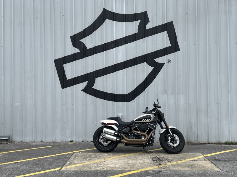 2022 Harley-Davidson® Fat Bob® 114 White Sand Pearl