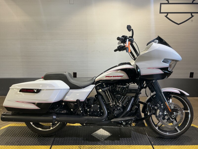 FLTRX 2024 Road Glide®