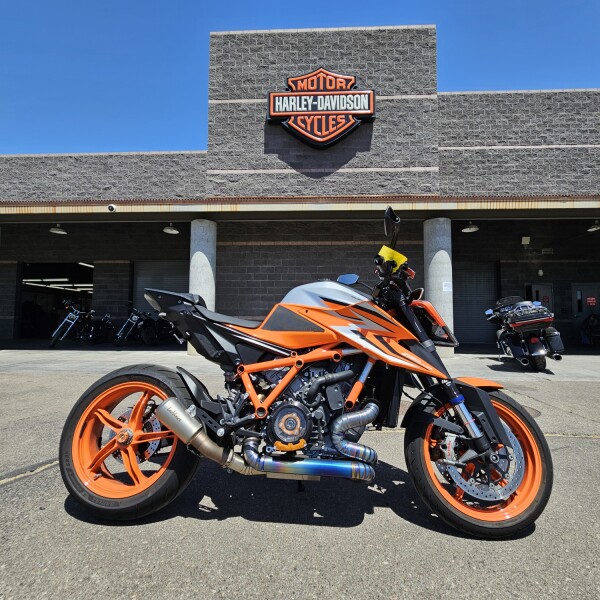 F9975WS 2023 1290 Super Duke R EVO