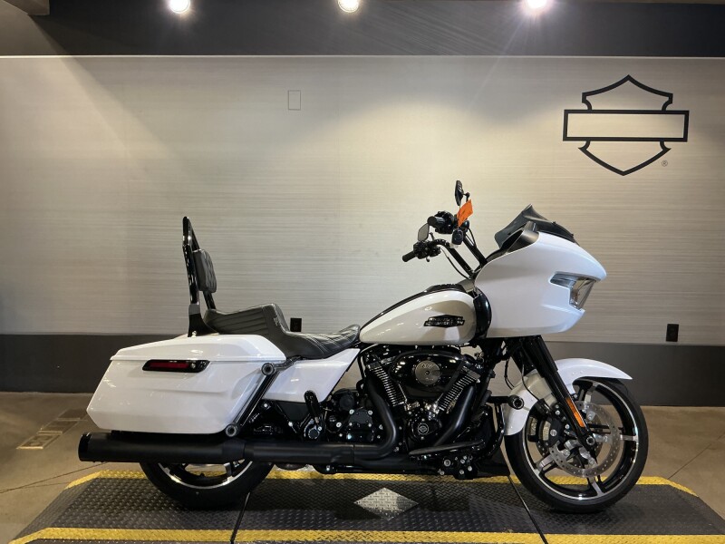FLTRX 2024 Road Glide®