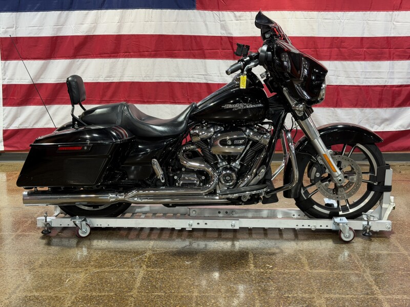 FLHXS 2017 Street Glide® Special