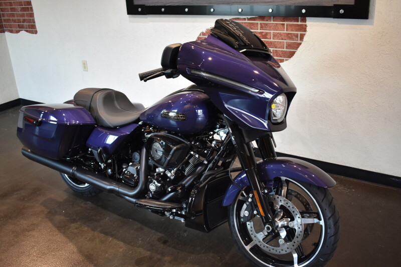 2026 Harley-Davidson® Street Glide® Purple Abyss Black Trim