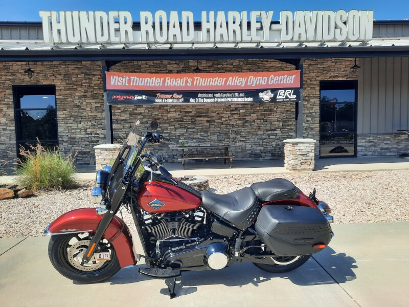 2026 Harley-Davidson® Heritage Classic Brilliant Red Black Cast Wheels