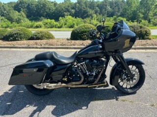 2018 Harley-Davidson® Road Glide® Special Vivid Black