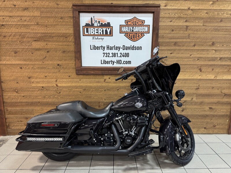 2021 Harley-Davidson® Road King® Special Black Jack Metallic FLHRXS