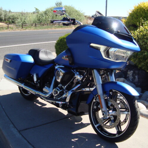 2026 Harley-Davidson® Road Glide® Aurora Blue Denim Chrome Trim thumb 1