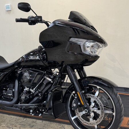 FLTRX 2025 Road Glide™ thumb 1