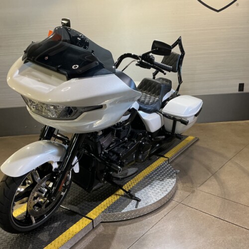FLTRX 2024 Road Glide® thumb 0