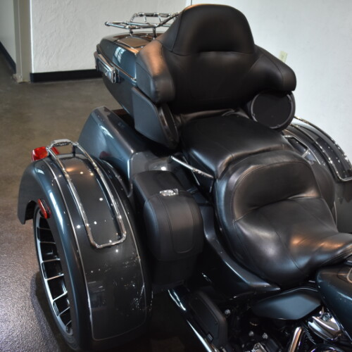 2025 Harley-Davidson® Tri Glide® Ultra Iron Horse Metallic thumb 0