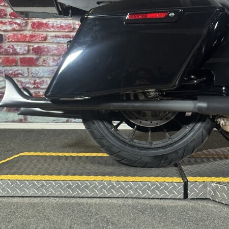 FLHXS 2018 Street Glide® Special thumb 0