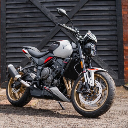 2026 Triumph Trident 800 thumb 3