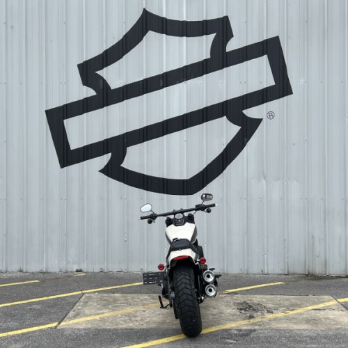 2022 Harley-Davidson® Fat Bob® 114 White Sand Pearl thumb 1
