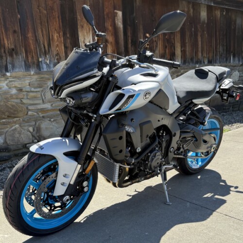 2026 Yamaha MT-10 Ice Storm thumb 2
