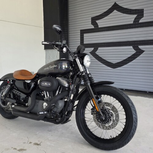 2008 Harley-Davidson® 1200 Custom METALLIC BLACK CUSTOM PAINT thumb 3