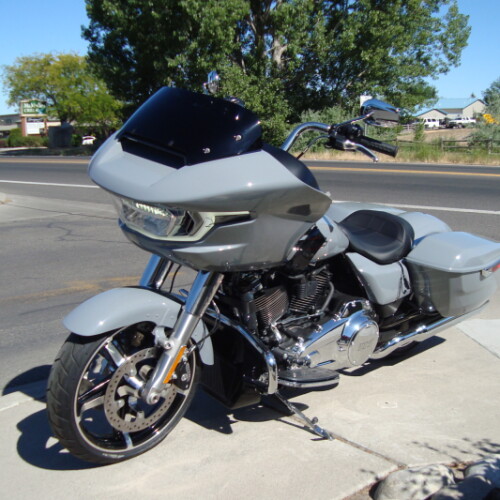 2026 Harley-Davidson® Road Glide® Dark Billiard Gray Chrome Trim thumb 2