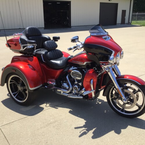 FLHTCUTGSE 2021 CVO™ Tri Glide® thumb 2