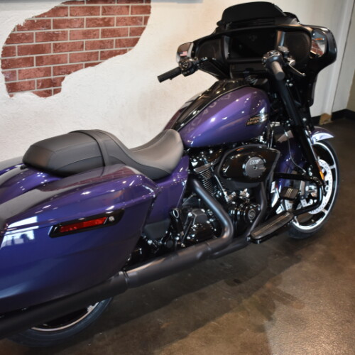 2026 Harley-Davidson® Street Glide® Purple Abyss Black Trim thumb 2