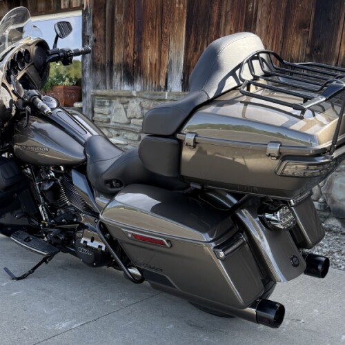 2021 Harley-Davidson® CVO™ Limited Bronze Armor thumb 0