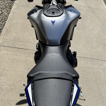 2026 Yamaha MT-09 SP Liquid Metal/Raven thumb 1