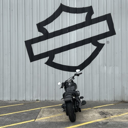 2016 Harley-Davidson® Softail Slim® S Vivid Black thumb 1