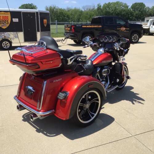 FLHTCUTGSE 2021 CVO™ Tri Glide® thumb 1
