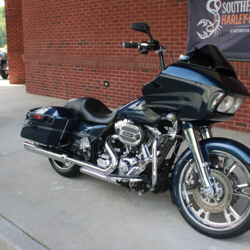 2016 Harley-Davidson® Road Glide® Special Custom Colour Cosmic Blue Pearl thumb 3