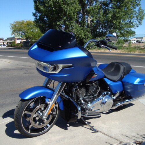 2026 Harley-Davidson® Road Glide® Aurora Blue Denim Chrome Trim thumb 2