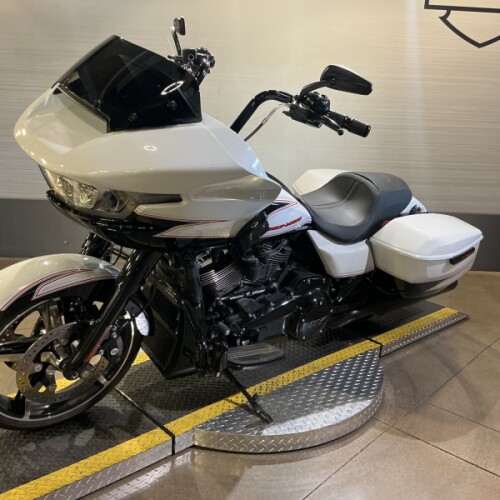 FLTRX 2024 Road Glide® thumb 0