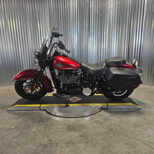 2026 Harley-Davidson® Heritage Classic Brilliant Red Black Laced Wheels thumb 0