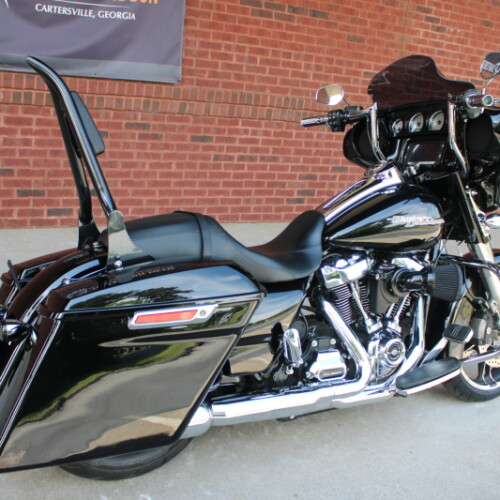 2017 Harley-Davidson® Street Glide® Special Black Denim thumb 2