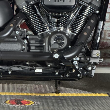 FXBBS 2022 Street Bob® 114 thumb 2