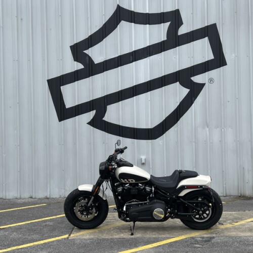 2022 Harley-Davidson® Fat Bob® 114 White Sand Pearl thumb 2