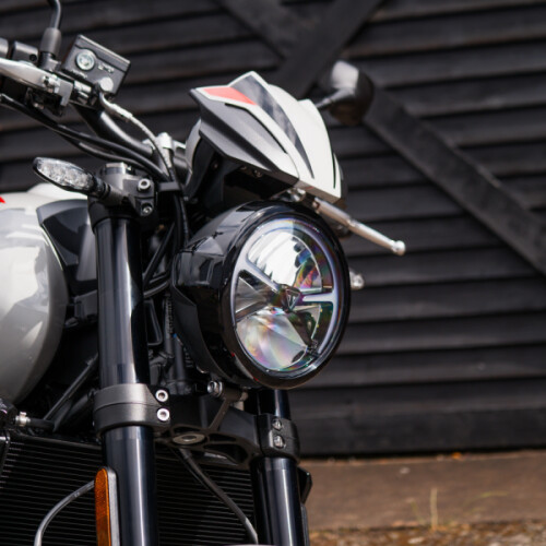 2026 Triumph Trident 800 thumb 2