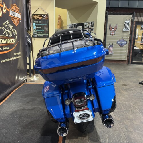 2026 Harley-Davidson® CVO Street Glide Limited ELECTRIC COAST W/ PINSTRIPE thumb 1
