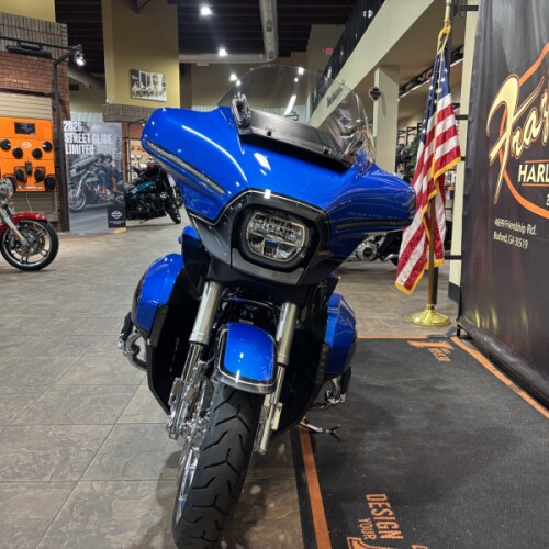 2026 Harley-Davidson® CVO Street Glide Limited ELECTRIC COAST W/ PINSTRIPE thumb 2